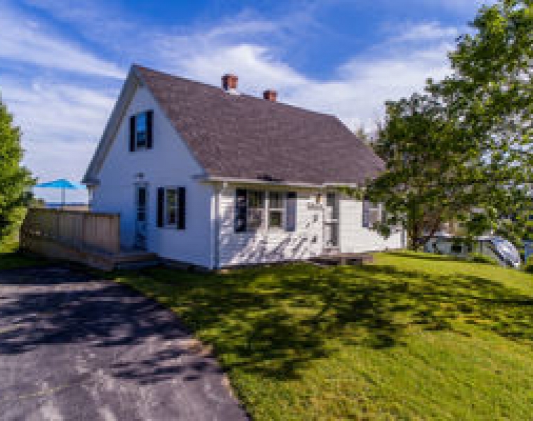 10374 St Margaret’s Bay Rd, Head of Saint Margarets Bay, NS B3Z 1X9