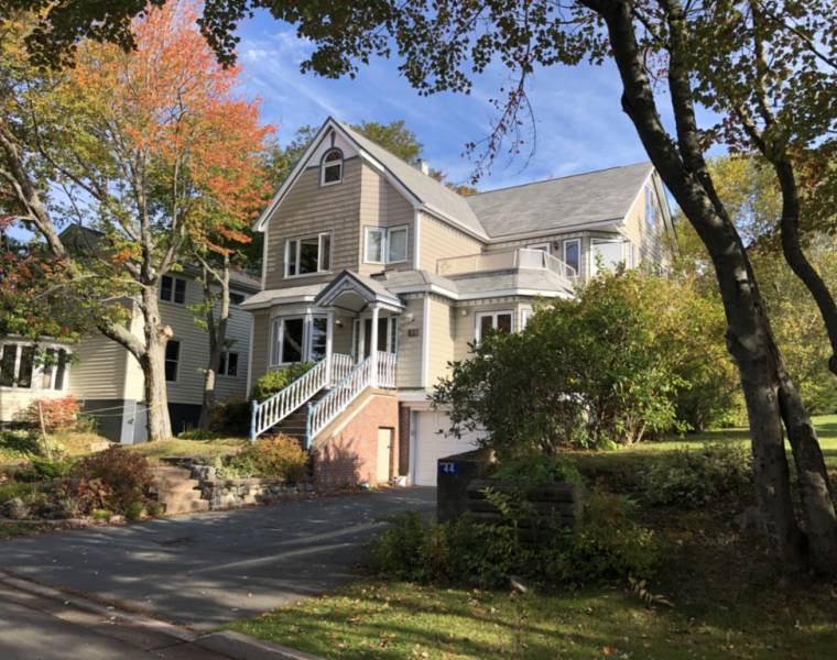 44 View Street, Dartmouth, Nova Scotia B2Y 3B1 Ansell Property Management