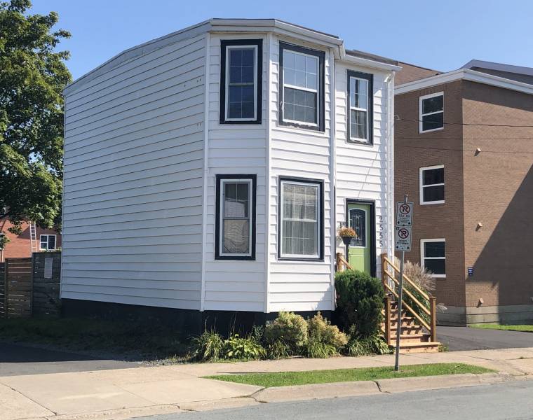 2555 Creighton Street, Halifax, Nova Scotia B3K 3S3 Ansell Property