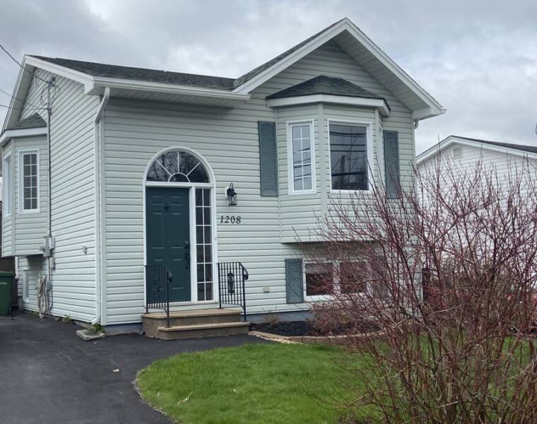 1208 Sackville Drive, Middle Sackville, Nova Scotia B4E 3G1 Ansell