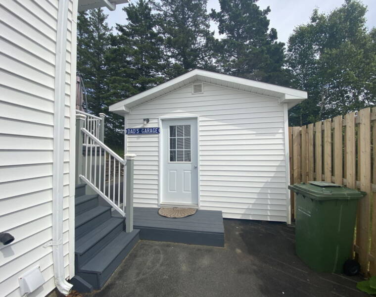 17 Deyoung Drive, Eastern Passage, Nova Scotia B3G 1N2 Ansell