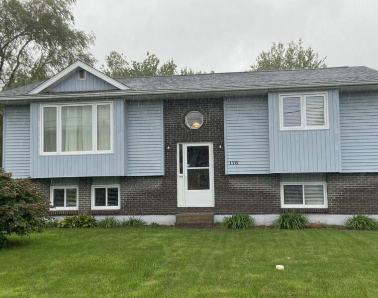 178 Churchill Downs Cir, Lower Sackville, Nova Scotia B4E 2J8 Ansell